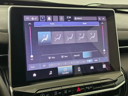 Used 2023 Jeep Compass Limited image 27