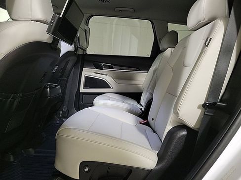 Used 2023 Kia Telluride S w/ S Sunroof Package image 16