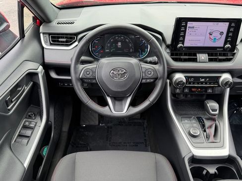Used 2021 Toyota RAV4 SE w/ Weather & Moonroof Package AWD/4WD image 19