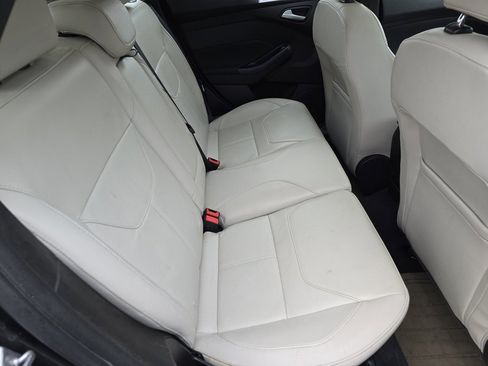 Used 2017 Ford Focus Titanium image 16