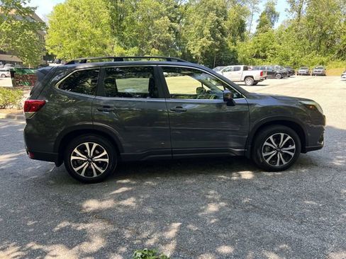 Used 2023 Subaru Forester Limited AWD/4WD image 2