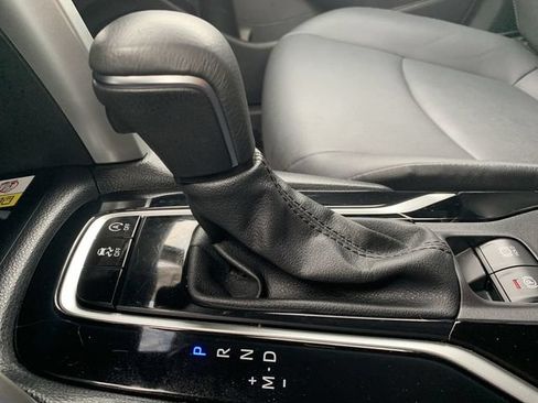 Certified 2022 Toyota Corolla Cross XLE AWD/4WD image 25