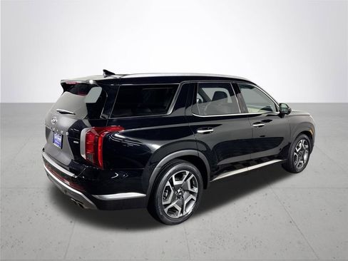 Used 2023 Hyundai Palisade Limited w/ Cargo Package image 6