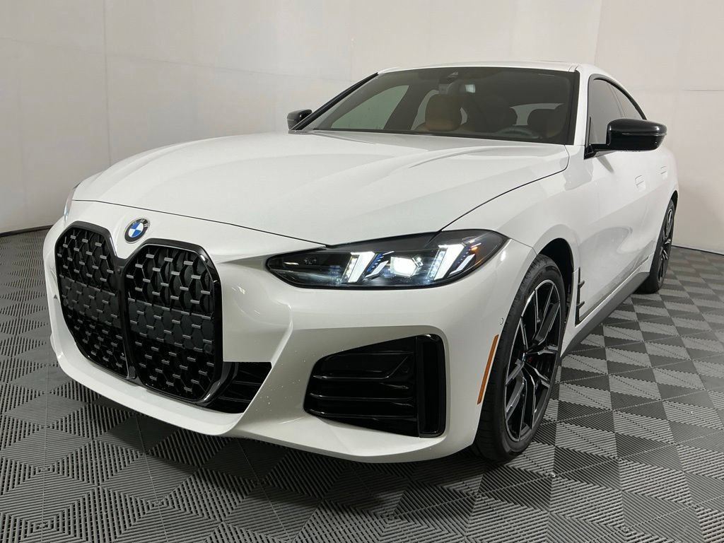 New 2026 BMW 430i xDrive w/ M Sport Package AWD/4WD image 2