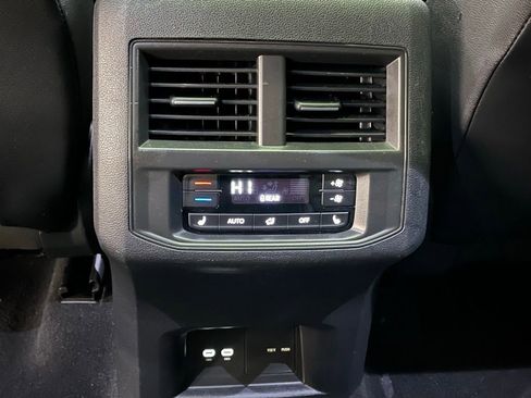 Used 2022 Volkswagen Atlas SEL Premium image 25