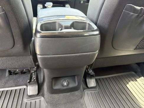 Used 2023 Kia Telluride EX w/ EX Captain's Chair Package FWD image 27