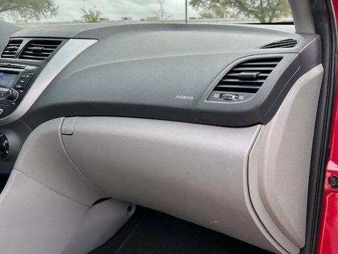 Used 2016 Hyundai Accent SE image 36