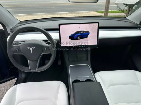 Used 2023 Tesla Model Y Long Range AWD/4WD image 21