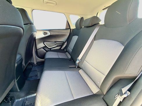 Used 2021 Kia Soul LX image 20