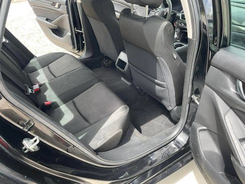 Used 2019 Honda Accord LX image 31