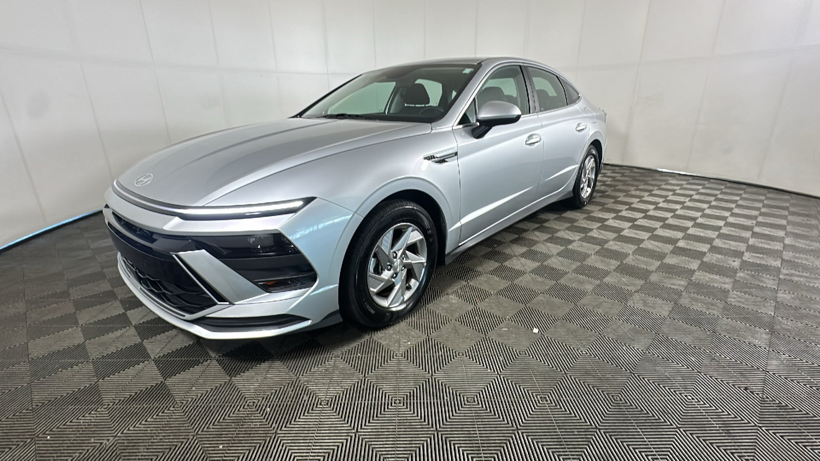 Certified 2026 Hyundai Sonata SE FWD image 8