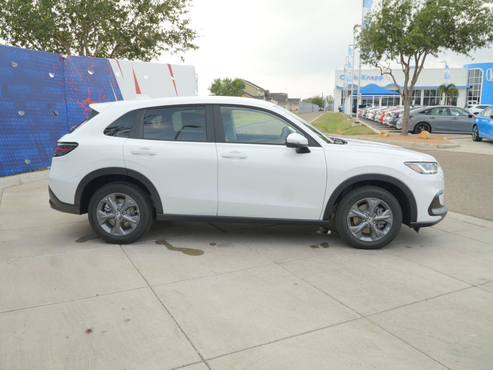 New 2027 Honda HR-V LX image 4