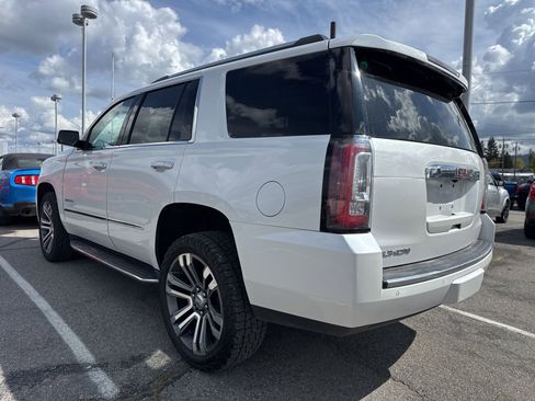 Used 2018 GMC Yukon Denali AWD/4WD image 8