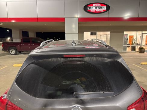 Used 2020 Nissan Pathfinder S image 6