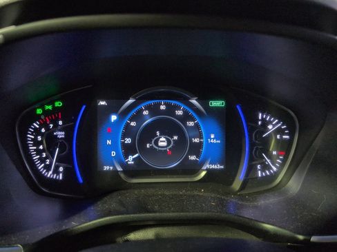 Used 2020 Hyundai Santa Fe Limited image 9