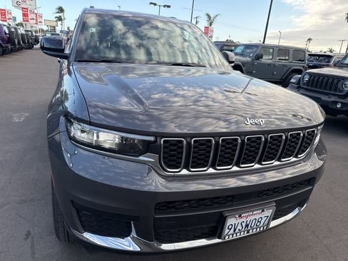 Used 2025 Jeep Grand Cherokee L Laredo RWD image 6