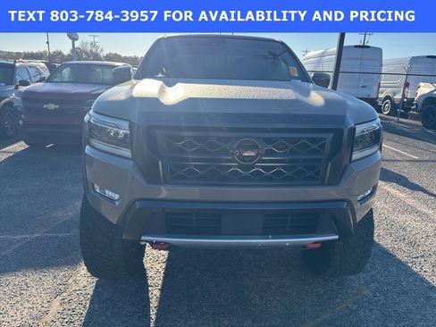 Used 2022 Nissan Frontier Pro-X image 2