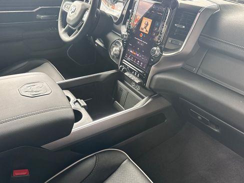 New 2026 RAM 1500 Laramie AWD/4WD image 14