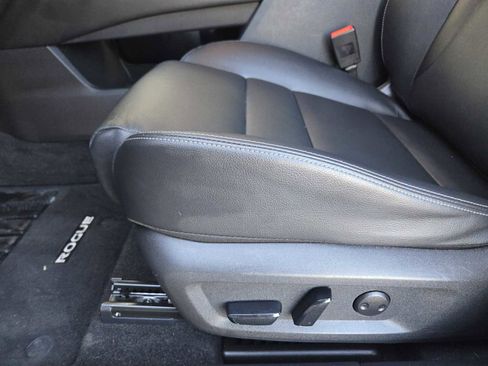 Used 2022 Nissan Rogue SL w/ SL Premium Package image 23