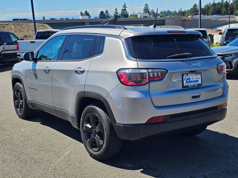 Used 2020 Jeep Compass Latitude FWD image 7