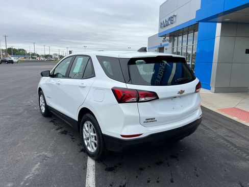 Used 2024 Chevrolet Equinox LS FWD image 3