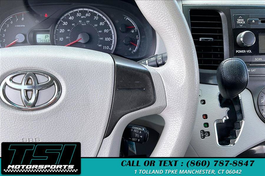 Used 2013 Toyota Sienna L FWD image 18
