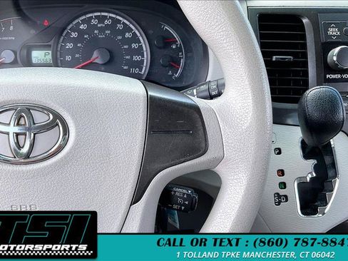 Used 2013 Toyota Sienna L FWD image 18