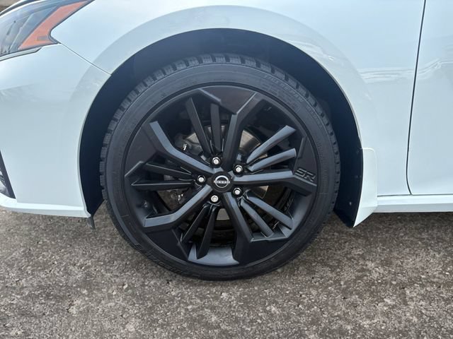Used 2024 Nissan Altima 2.5 SR AWD/4WD image 14