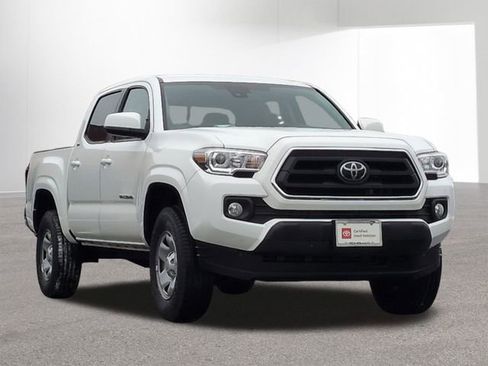 Certified 2023 Toyota Tacoma SR5 image 3