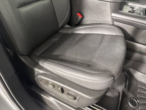 Used 2023 Chevrolet Tahoe LT w/ Luxury Package image 28