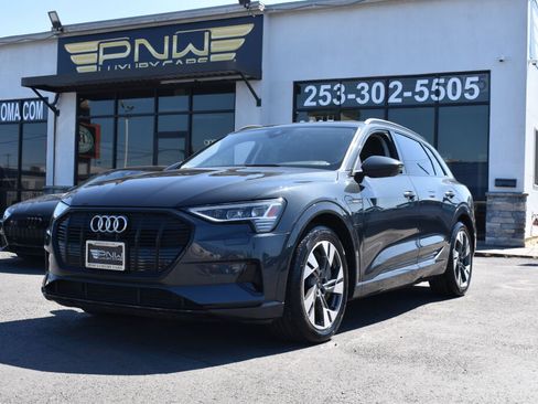 Used 2021 Audi e-tron Premium w/ Convenience Plus Package image 4