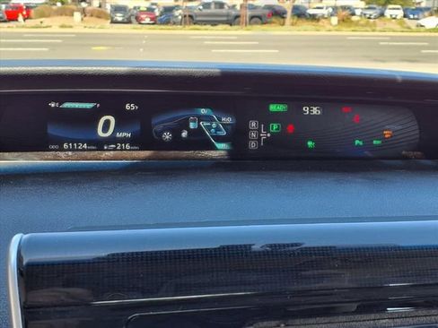 Used 2017 Toyota Mirai FWD image 5