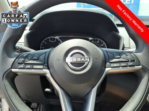 Used 2024 Nissan Altima 2.5 SV FWD image 24