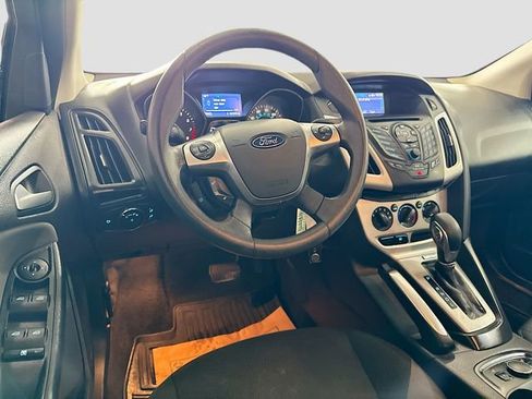 Used 2014 Ford Focus SE w/ SE Winter Package image 21