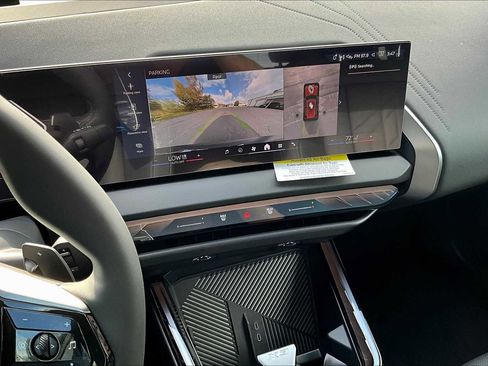 Used 2026 BMW X3 xDrive30 w/ Premium Package image 6