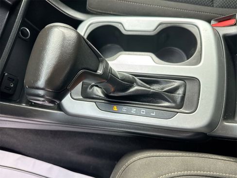 Used 2020 Chevrolet Colorado LT w/ Safety Package image 23