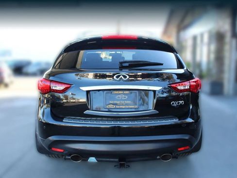 Used 2017 INFINITI QX70 3.7 w/ Premium Package image 4