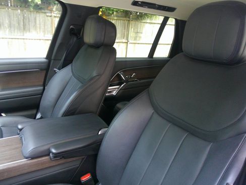 Used 2024 Land Rover Range Rover Long Wheelbase SE AWD/4WD image 70
