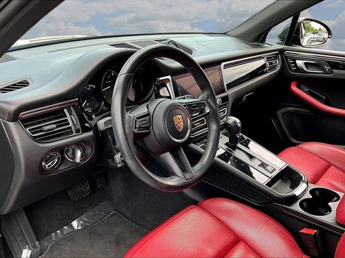 Used 2023 Porsche Macan AWD/4WD image 17