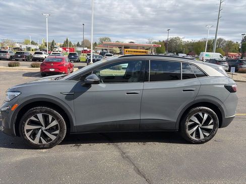 Used 2023 Volkswagen ID.4 Pro AWD/4WD image 4
