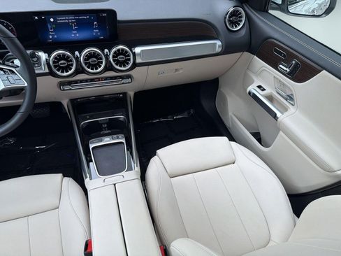 Certified 2026 Mercedes-Benz GLB 250 image 28
