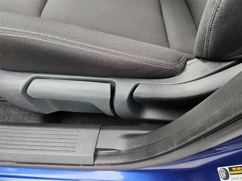 Used 2023 Nissan Rogue S image 17