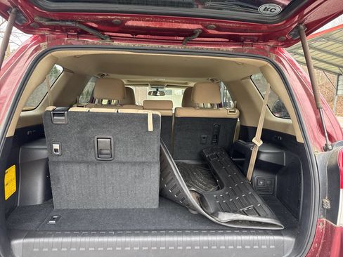 Used 2011 Toyota 4Runner SR5 w/ Convenience Pkg image 15