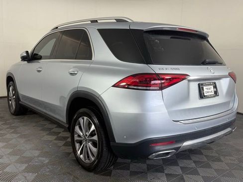 Used 2022 Mercedes-Benz GLE 350 4MATIC w/ Premium Package image 4