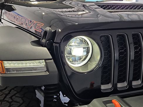 Used 2021 Jeep Gladiator Mojave AWD/4WD image 6