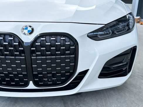 Used 2024 BMW 430i Convertible w/ M Sport Package RWD image 11