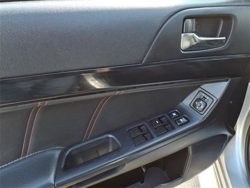 Used 2017 Mitsubishi Lancer ES image 11