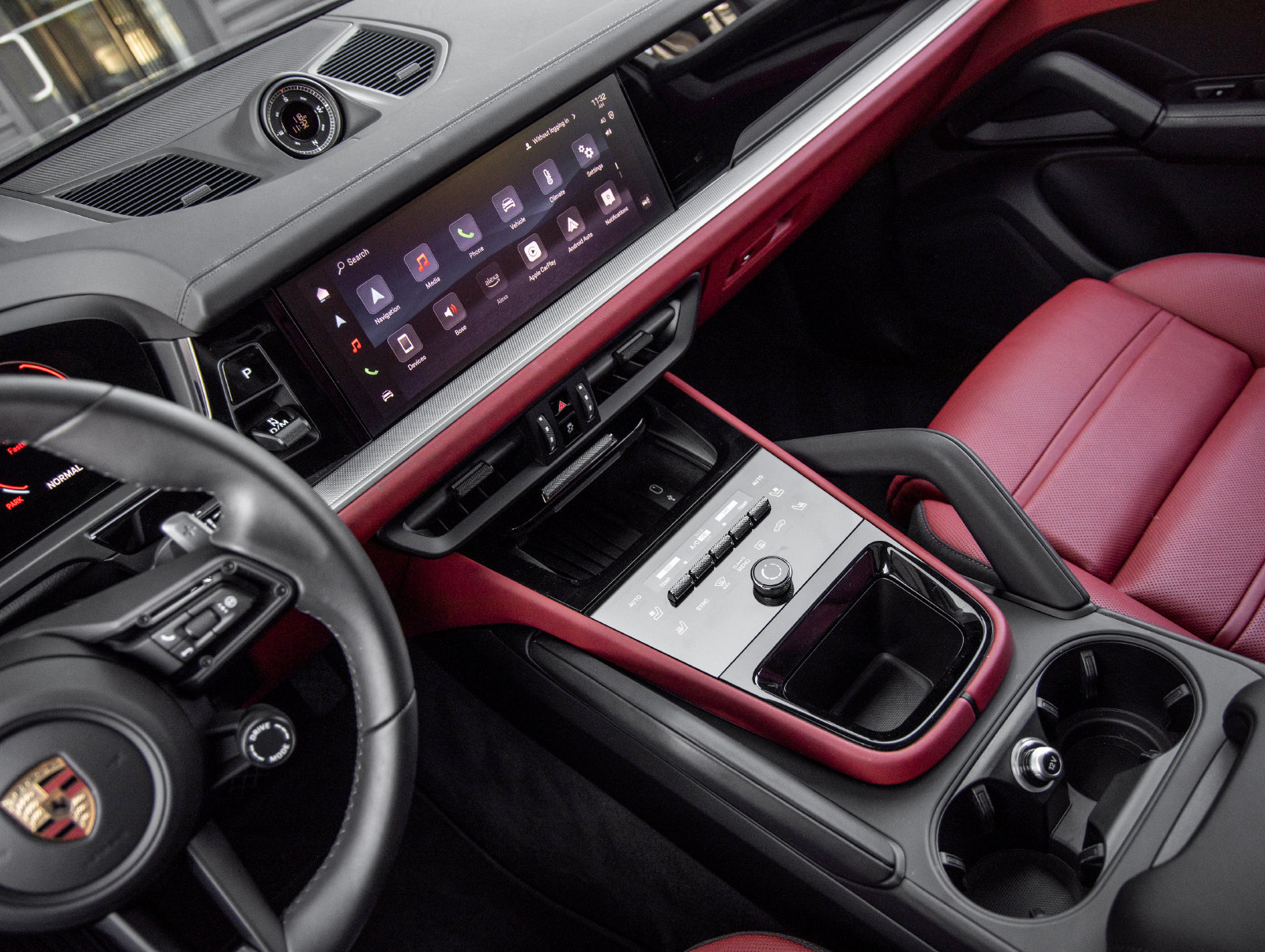 Certified 2026 Porsche Cayenne AWD/4WD image 32