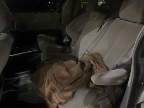 Used 2014 Toyota Sienna LE image 9