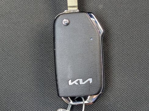Certified 2024 Kia Sportage LX FWD image 33